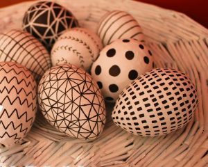 Pirhi na povsem drugačen način: s to tehniko bodo vaši pirhi čudoviti