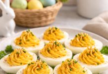 Velikonočna miza brez takšnih polnjenih jajčk ni popolna polnjena-jajčka