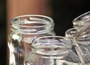 Steklenih kozarcev ne boste nikoli več zavrgli, ko ugotovite, kakšen zaklad so pravzaprav