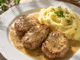 svinjska-ribica-v-gorčični-omaki