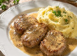 svinjska-ribica-v-gorčični-omaki