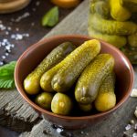 Domači namaz iz paprike in gorčice: Recept za ozimnico, ki vedno pride prav