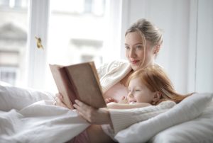 Otrok želi isto pravljico vsak večer – razlog je zelo simpatičen